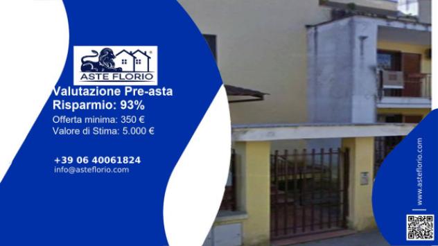 locale commerciale in vendita a Maddaloni