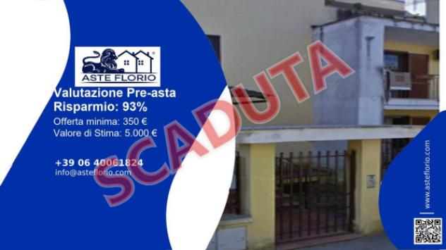 locale commerciale in vendita a Maddaloni