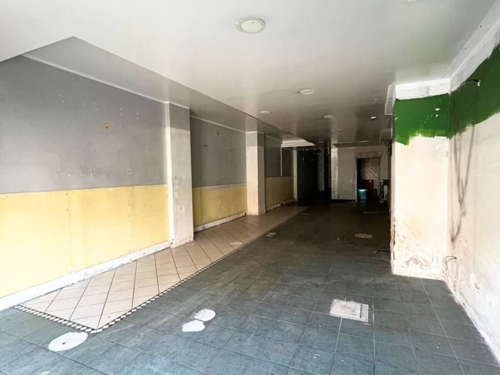 negozio in vendita a Maddaloni