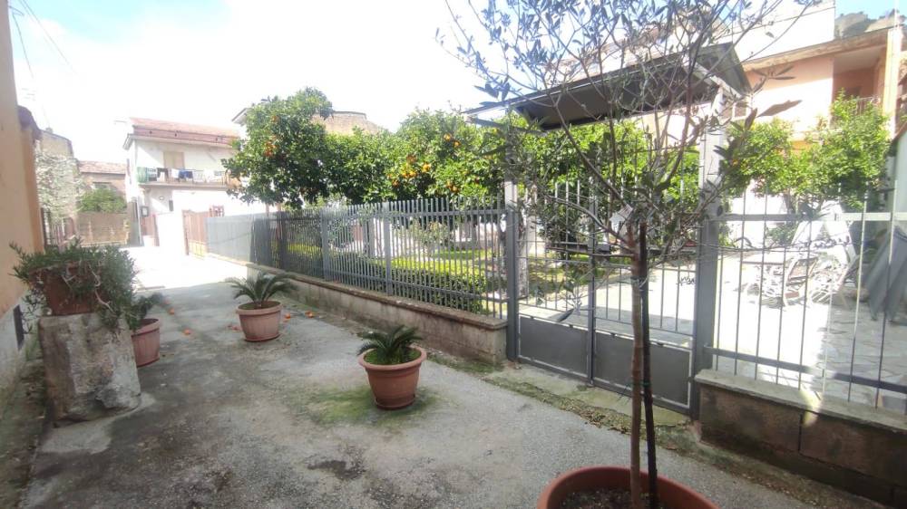 casa indipendente in vendita a Maddaloni