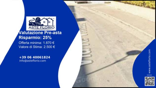 locale commerciale in vendita a Maddaloni