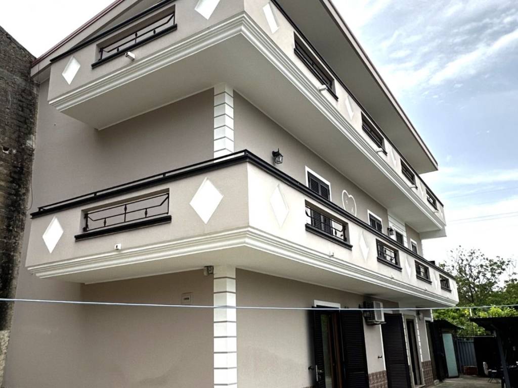 casa indipendente in vendita a Maddaloni in zona Montedecoro