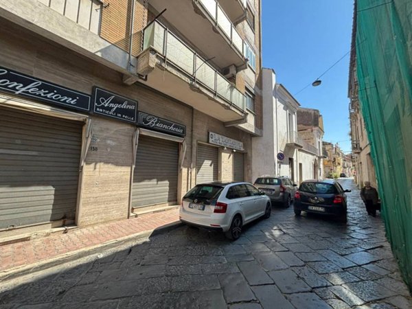 negozio in vendita a Maddaloni
