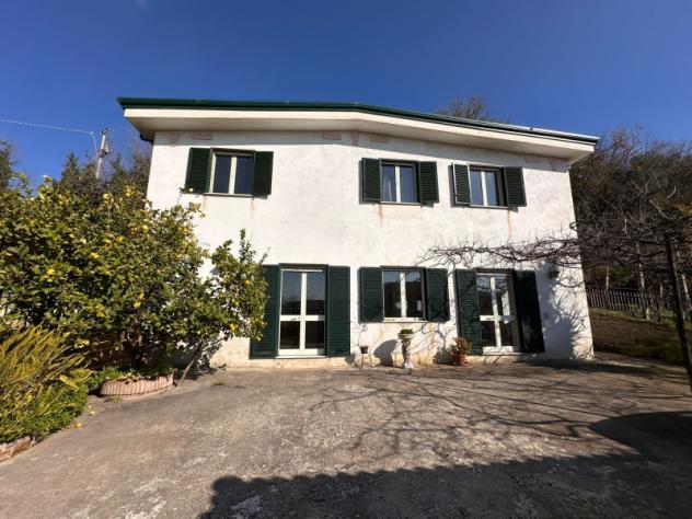 casa indipendente in vendita a Maddaloni