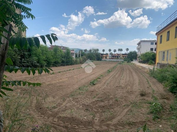 terreno edificabile in vendita a Maddaloni in zona Montedecoro
