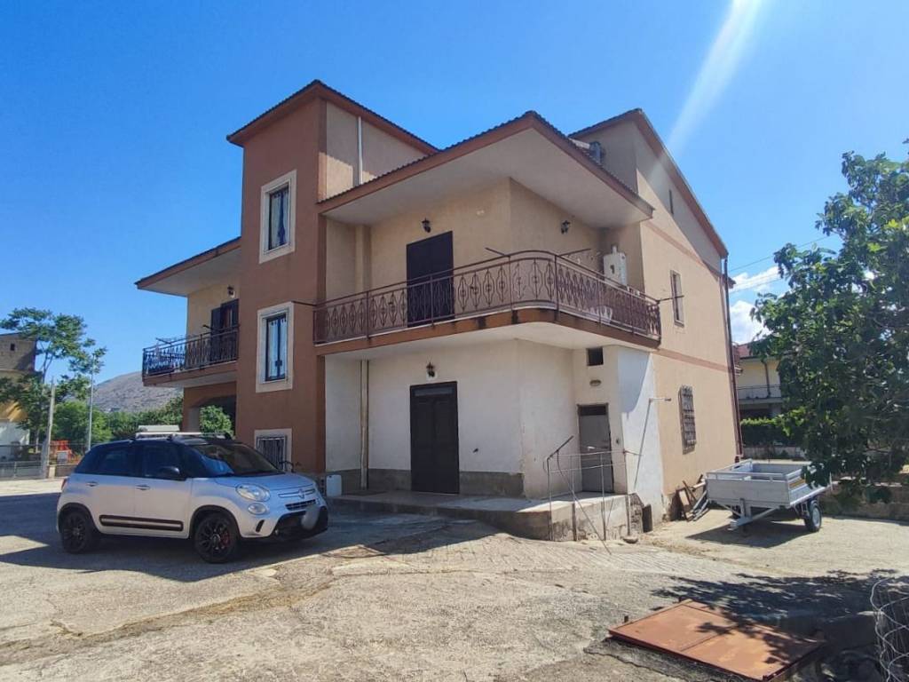 casa indipendente in vendita a Maddaloni