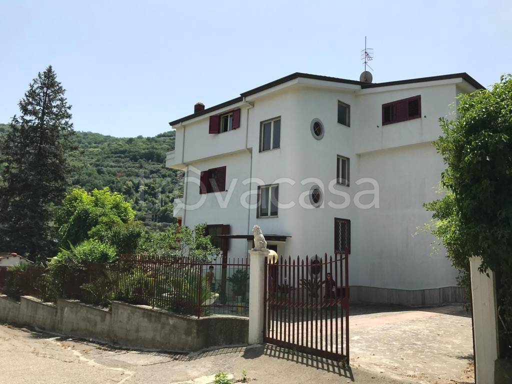 villa in vendita a Maddaloni in zona Montedecoro