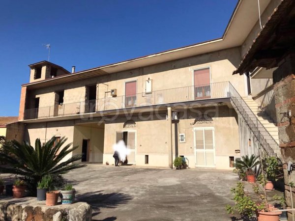 casa indipendente in vendita a Maddaloni in zona Montedecoro