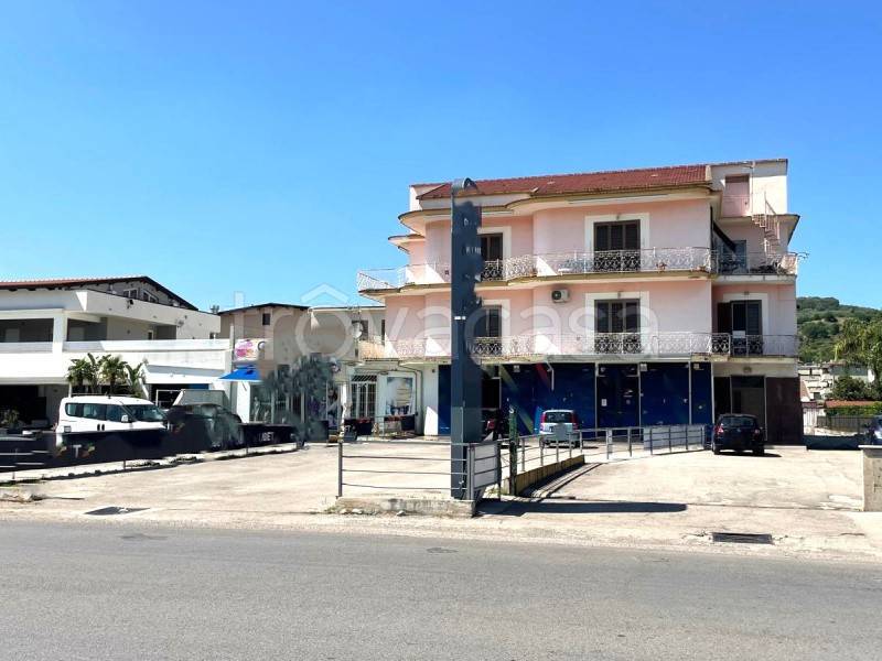 appartamento in vendita a Maddaloni in zona Montedecoro