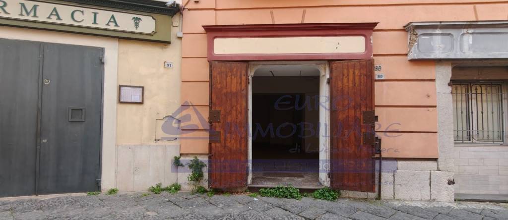 negozio in vendita a Maddaloni