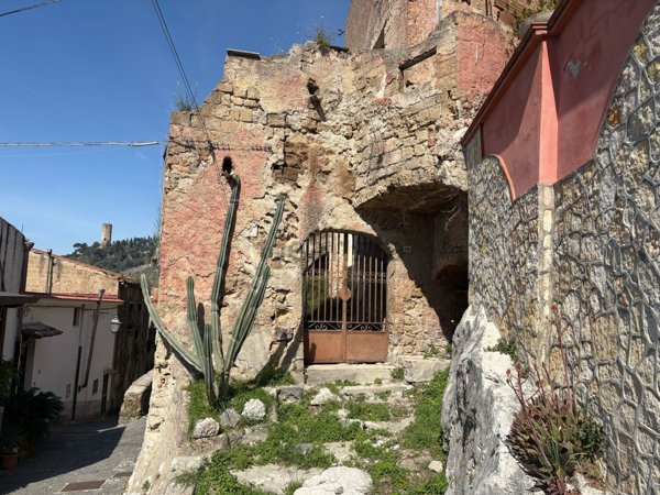 casa indipendente in vendita a Maddaloni