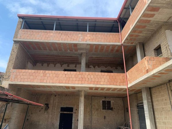 intera palazzina in vendita a Marcianise