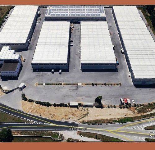 locale commerciale in vendita a Marcianise