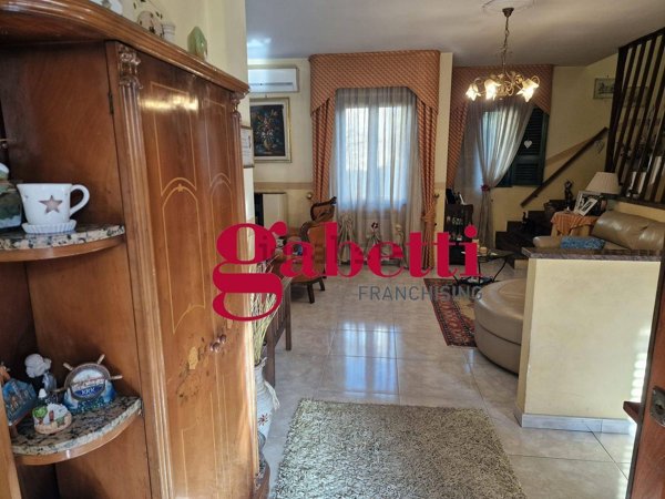 casa indipendente in vendita a Marcianise