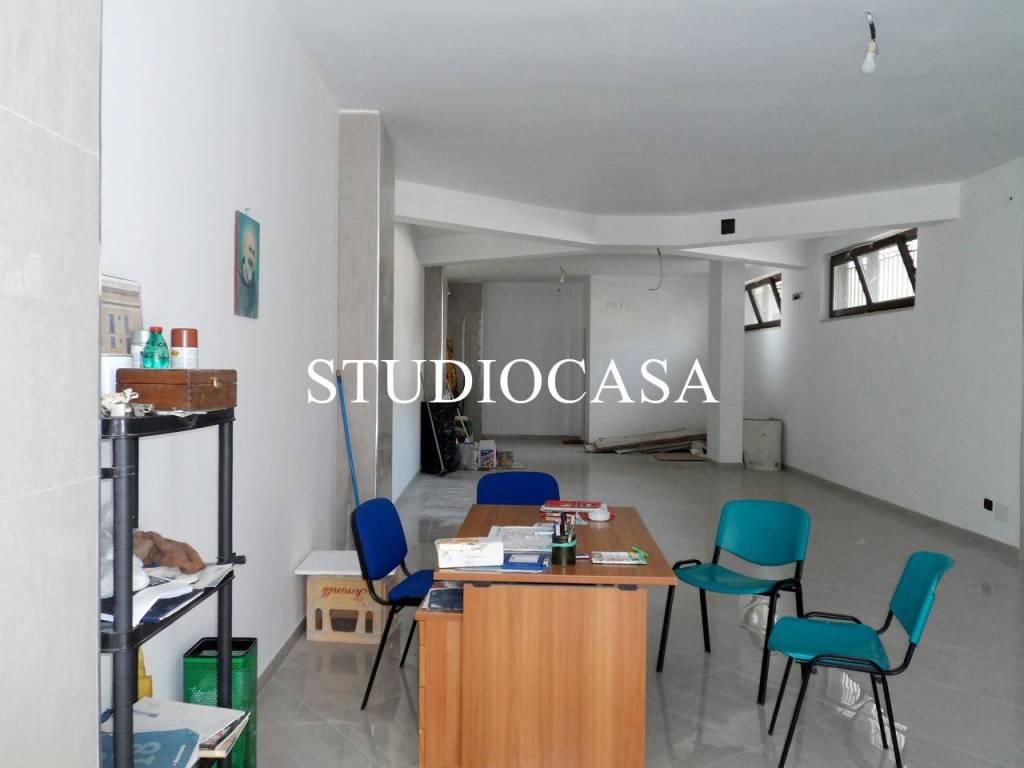 negozio in vendita a Marcianise in zona Centro Città