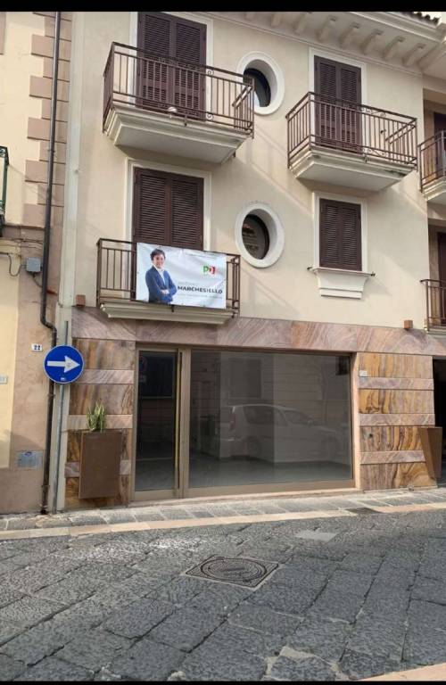 negozio in vendita a Marcianise