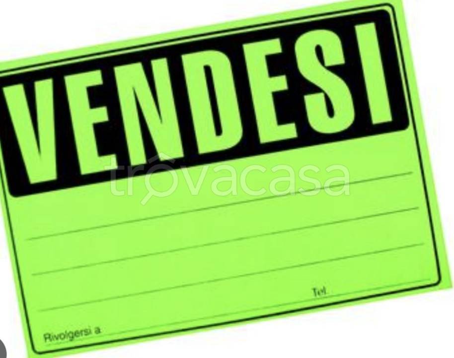 capannone in vendita a Marcianise
