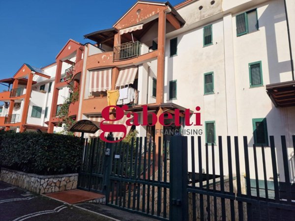casa indipendente in vendita a Marcianise