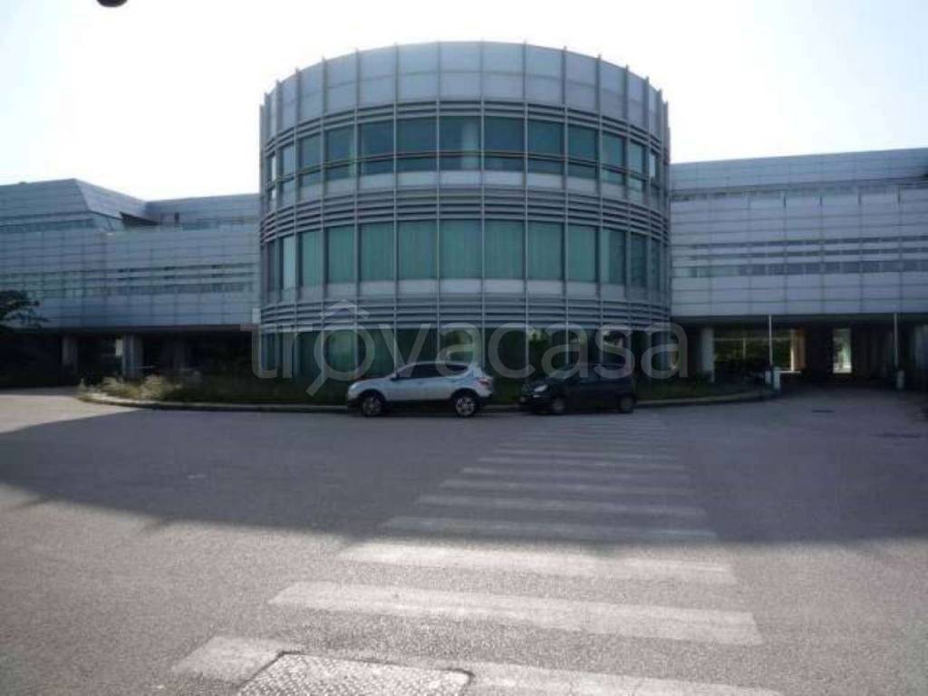 negozio in vendita a Marcianise