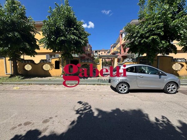 casa indipendente in vendita a Marcianise