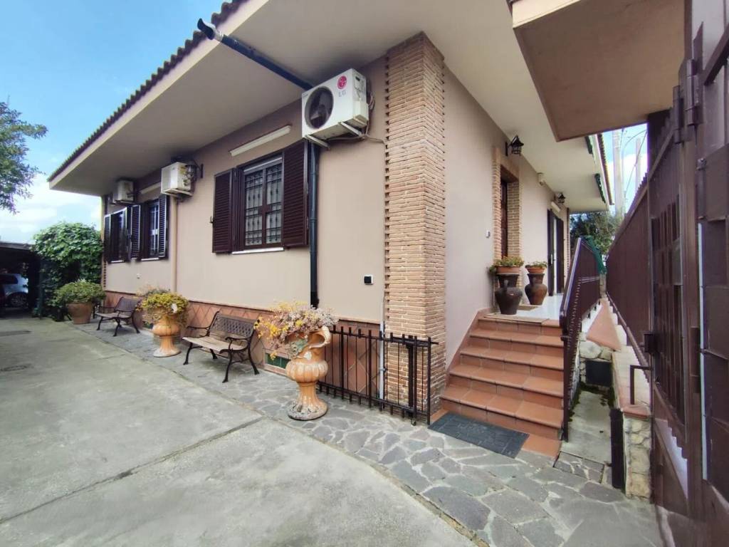casa indipendente in vendita a Marcianise
