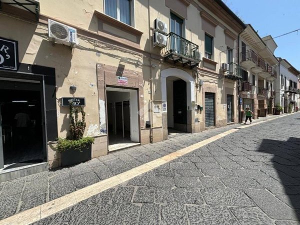 negozio in vendita a Marcianise