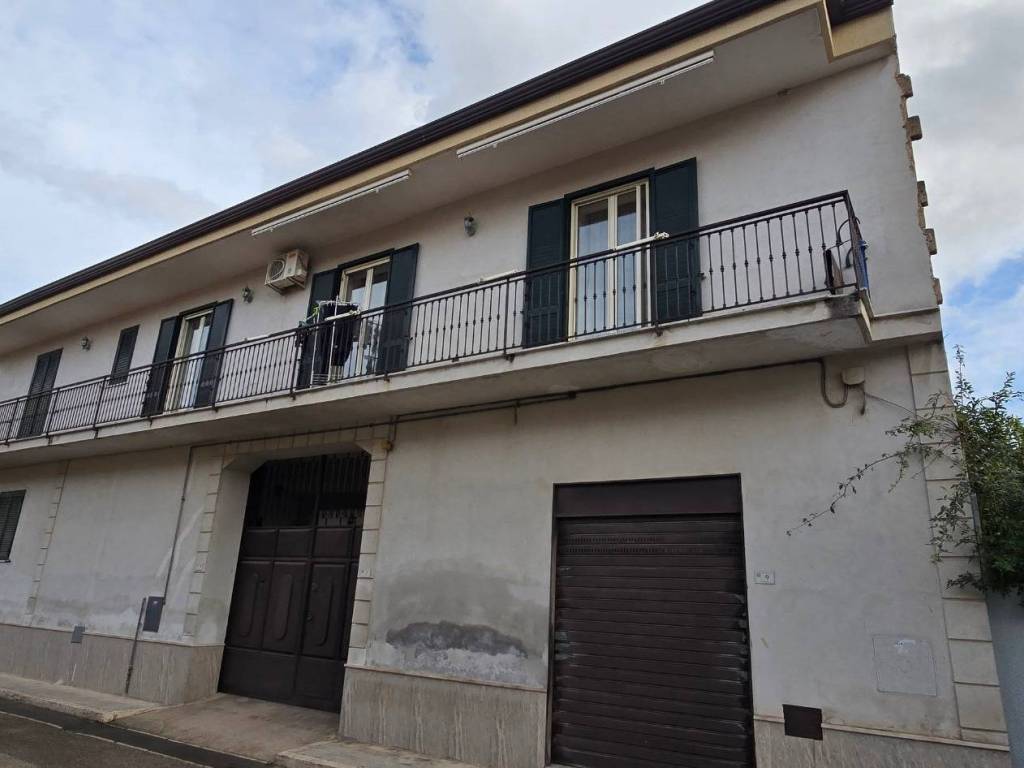 locale commerciale in vendita a Marcianise