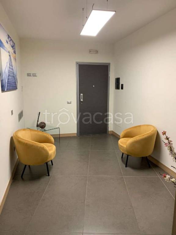 ufficio in vendita a Marcianise in zona Centro Città