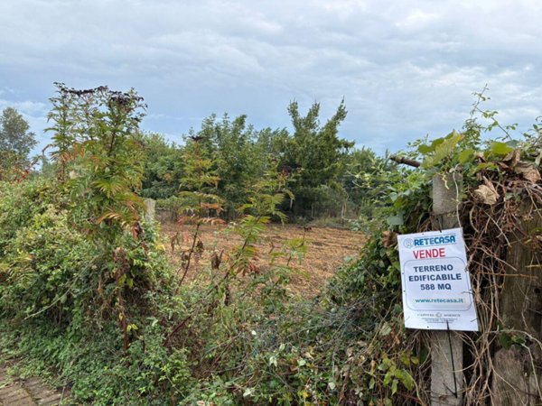 terreno edificabile in vendita a Marcianise in zona Trentola