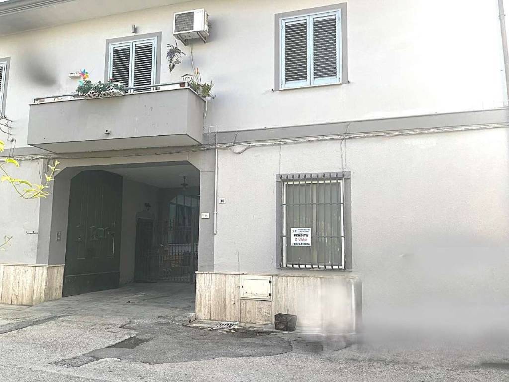 casa semindipendente in vendita a Marcianise
