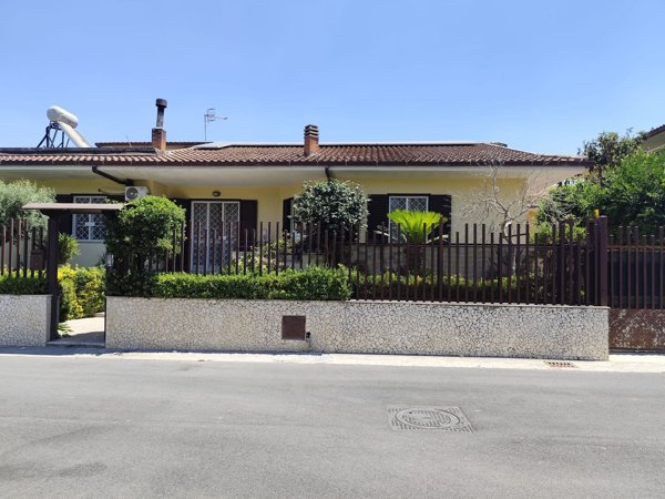 casa indipendente in vendita a Marcianise