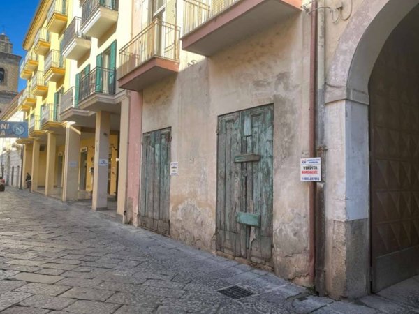 negozio in vendita a Marcianise