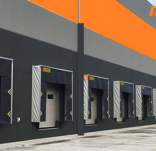 locale commerciale in vendita a Marcianise