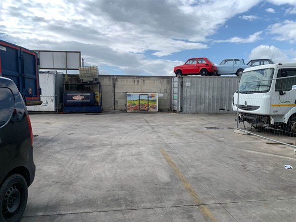 capannone in vendita a Marcianise