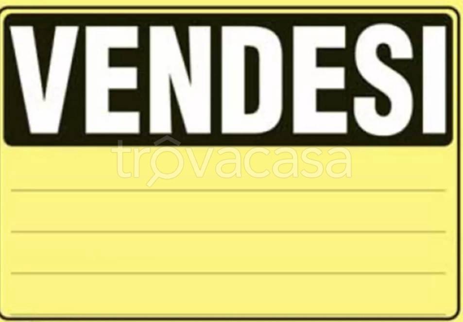 capannone in vendita a Marcianise