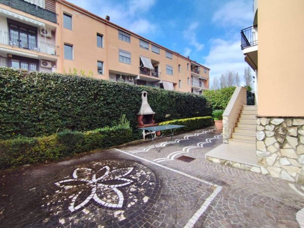 casa indipendente in vendita a Marcianise