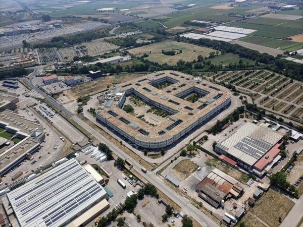 negozio in vendita a Marcianise