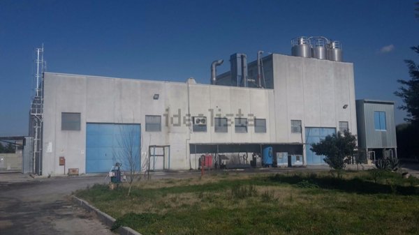 capannone in vendita a Marcianise