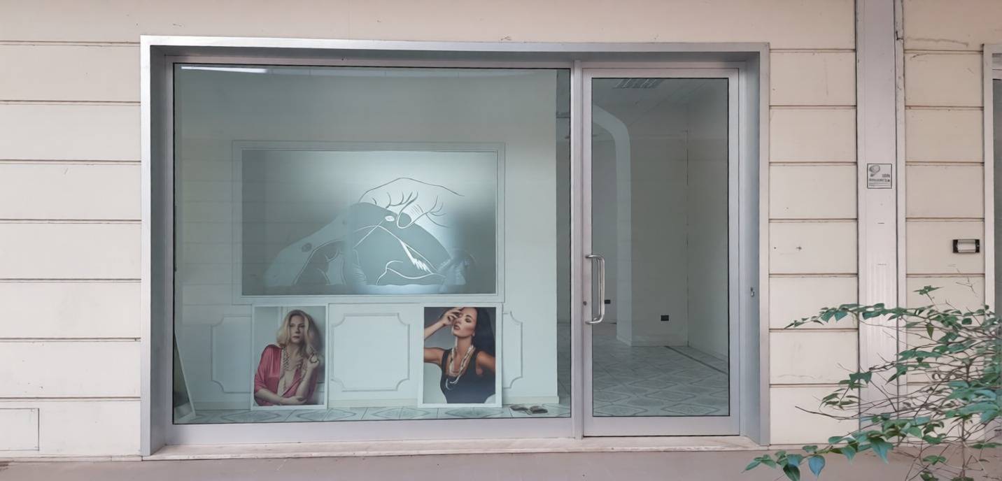 locale commerciale in vendita a Marcianise