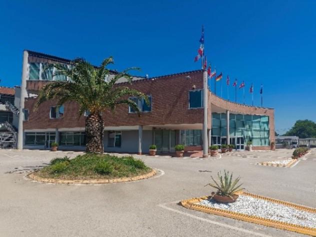 negozio in vendita a Marcianise