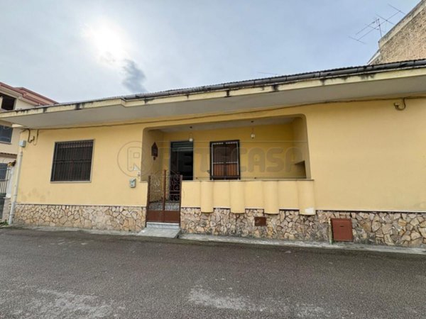 casa indipendente in vendita a Marcianise