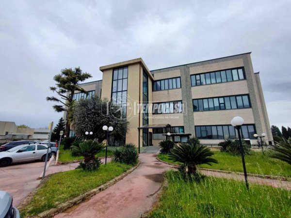 ufficio in vendita a Marcianise