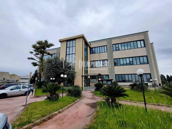 ufficio in vendita a Marcianise