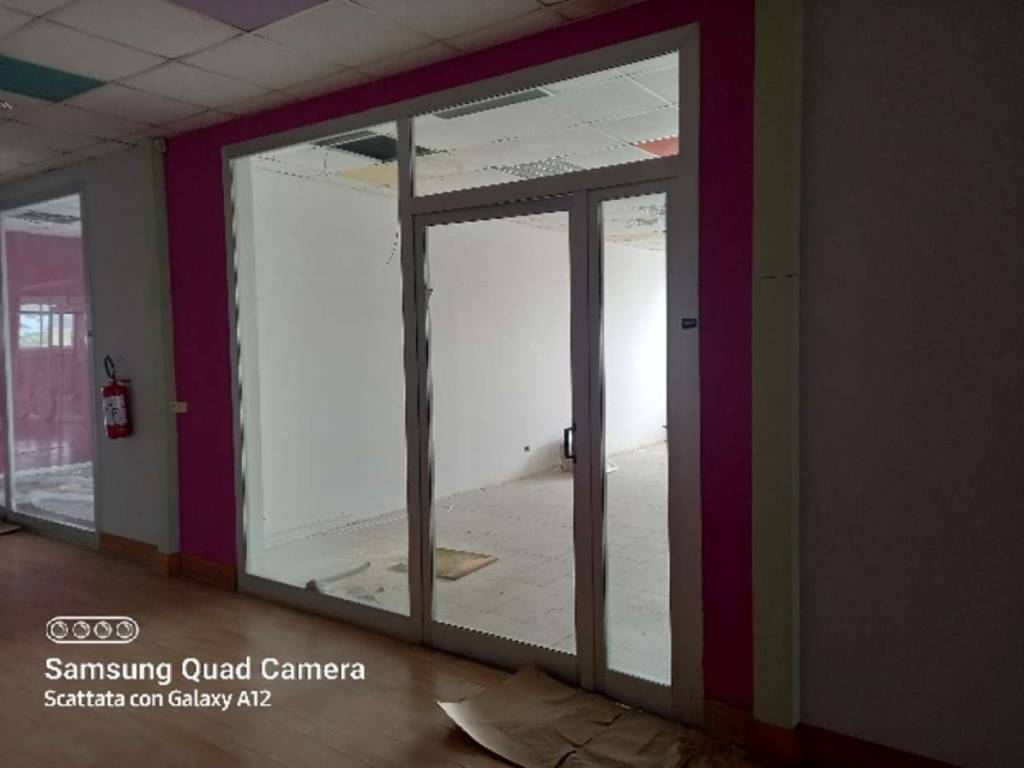 negozio in vendita a Marcianise