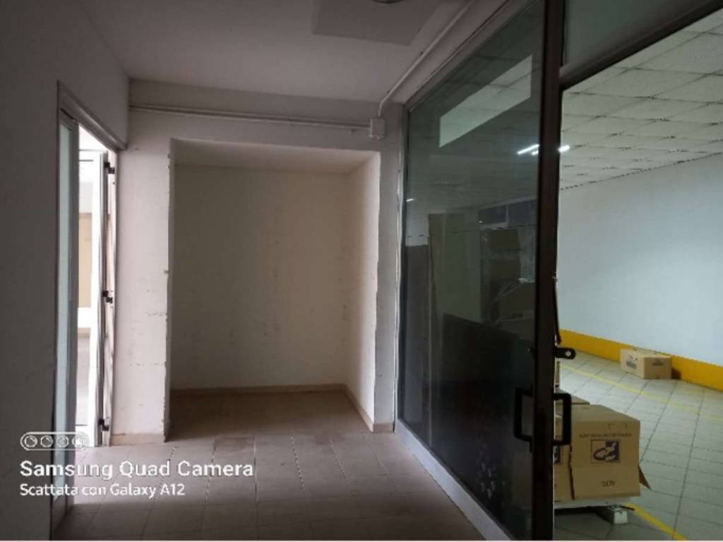 negozio in vendita a Marcianise