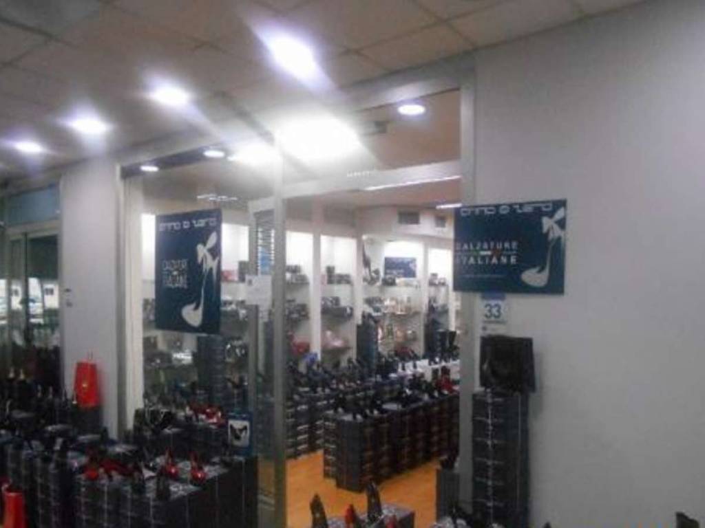 negozio in vendita a Marcianise