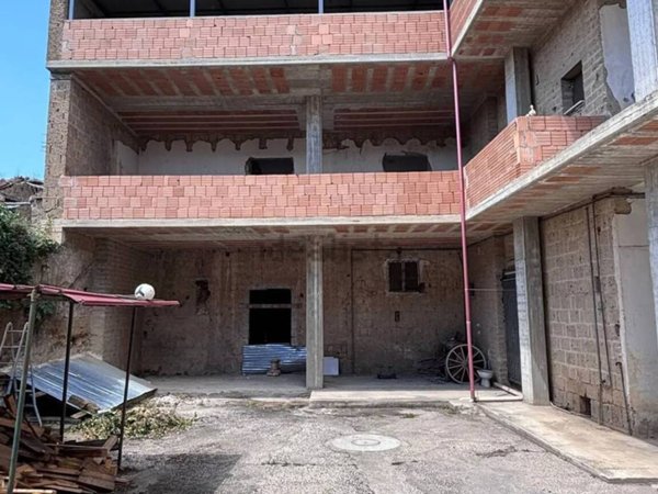 intera palazzina in vendita a Marcianise