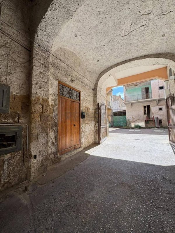 rudere in vendita a Marcianise