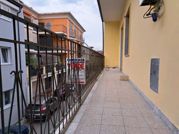 appartamento in vendita a Marcianise in zona Centro Città