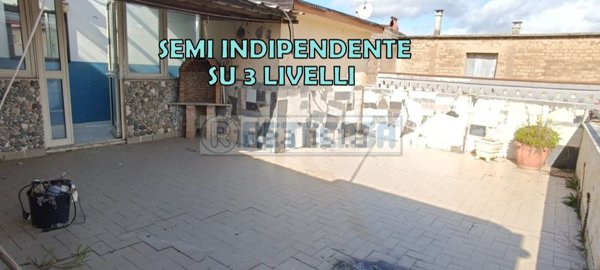 appartamento in vendita a Marcianise in zona Centro Città